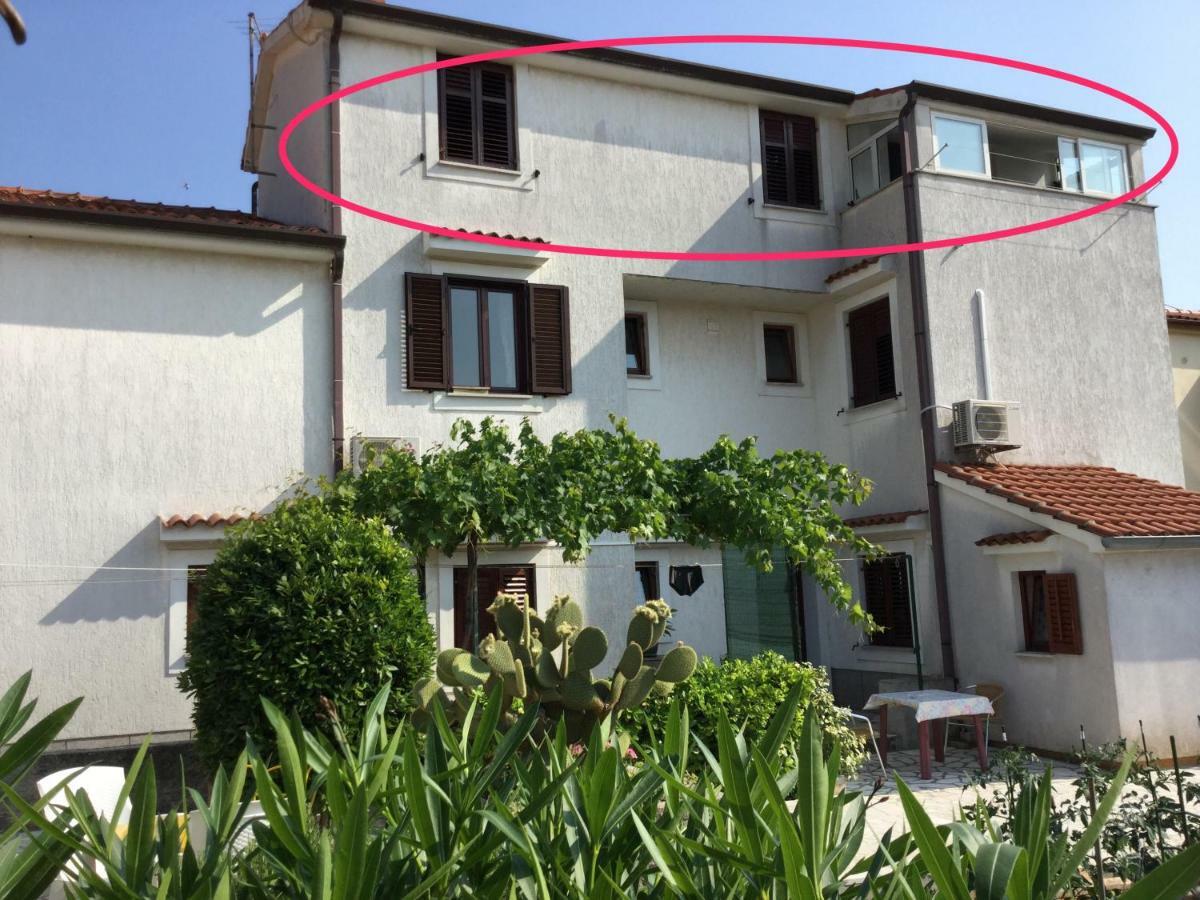 Rooms Ester Cres Exterior photo